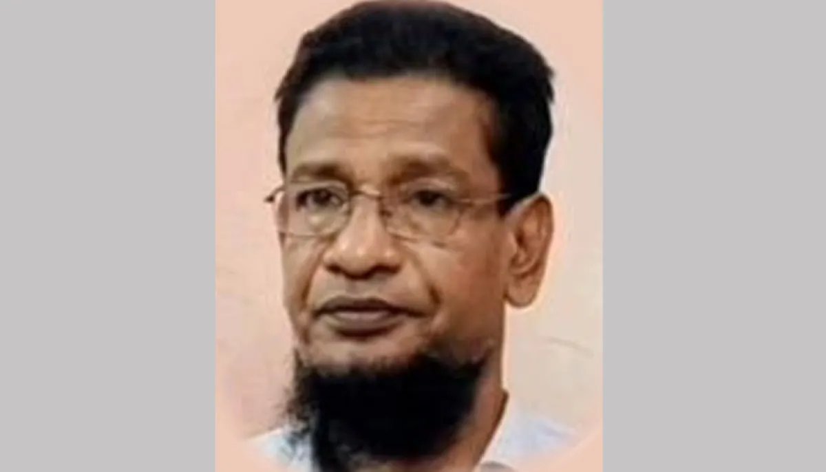 পটুয়াখালীতে স্কুলছাত্রীর সঙ্গে আপত্তিকর ভিডিও ভাইরাল, শিক্ষক বরখাস্ত