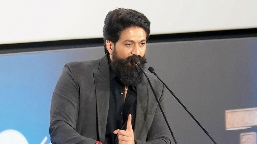 ঘনিষ্ঠ দৃশ্য বিতর্ক নিয়ে কড়া জবাব দিলে যশ