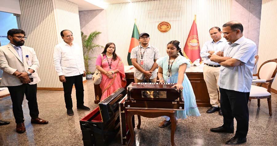 শিশুশিল্পী অনুশ্রীর স্বপ্ন পূরণ করলেন প্রধানমন্ত্রী