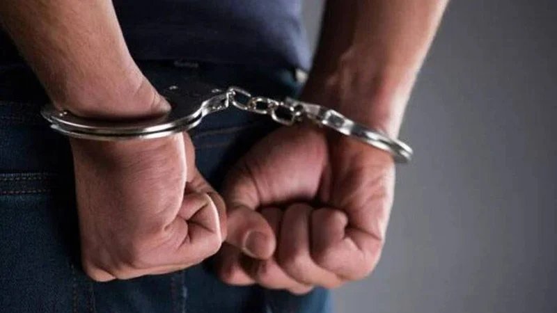 আওয়ামী লীগের মশাল মিছিলে ধাওয়া দিয়ে ৯ জনকে ধরলো পুলিশ