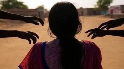 ডাকাতি করতে এসে সন্তানকে বেঁধে রেখে মাকে গণধর্ষণ