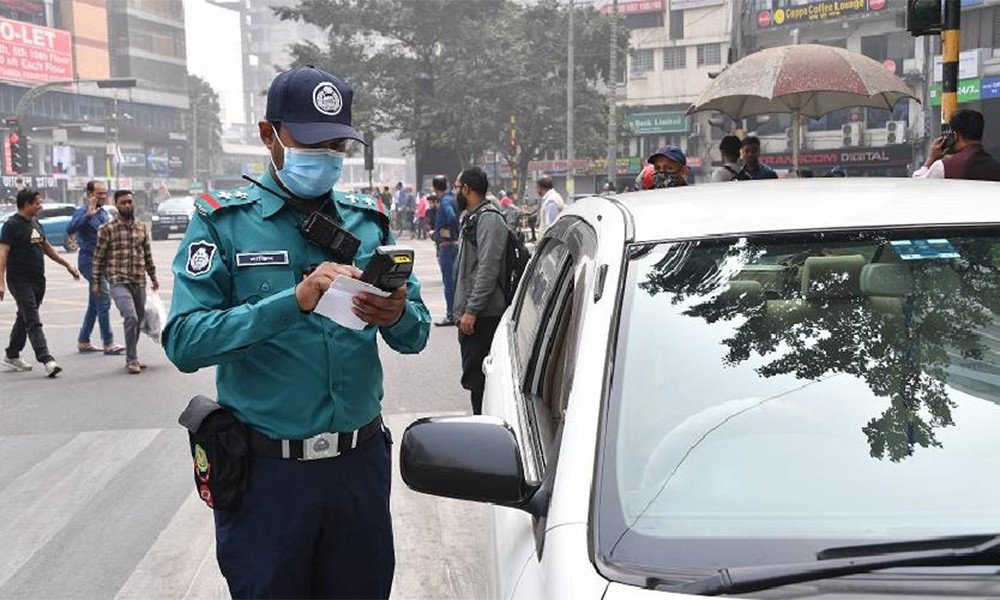 ট্রাফিক আইন লঙ্ঘনে ডিএমপির ২৪৪৯ মামলা