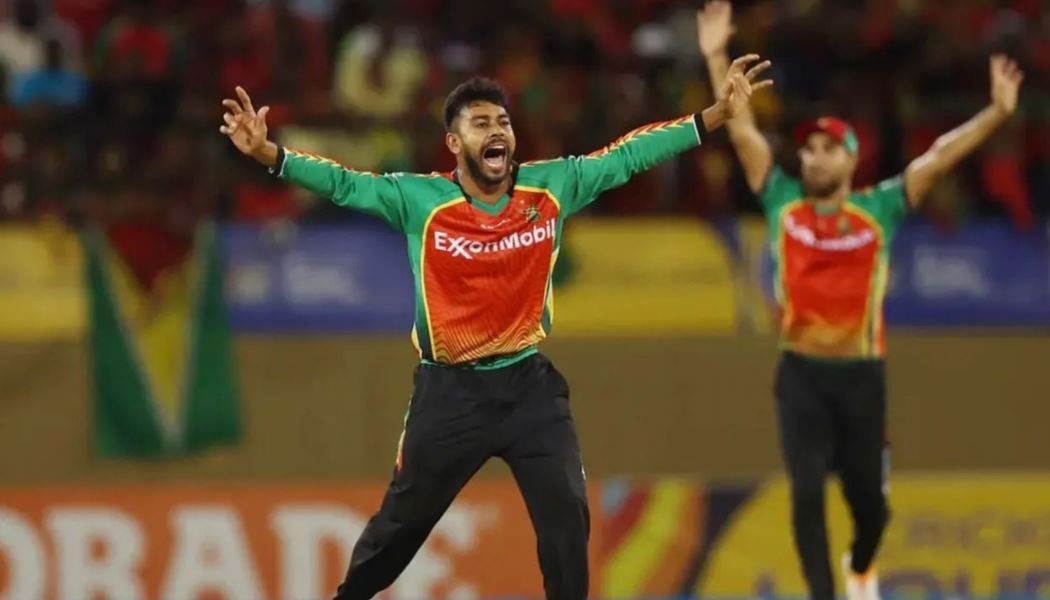 সিপিএলে অভিষেকেই দুর্দান্ত বোলিং করলেন মিরাজ