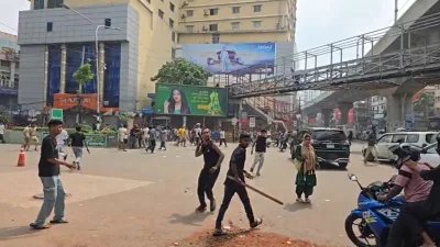 মিরপুরে উচ্ছেদ অভিযানে পুলিশের সঙ্গে সংঘর্ষ, আগুন