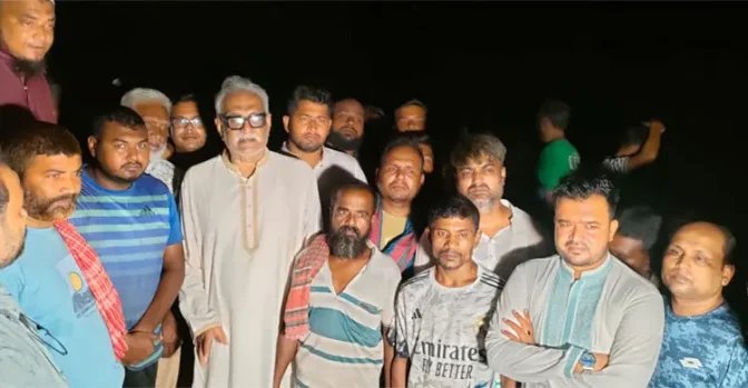 আটক ৫ বাংলাদেশি ১১ দিন পর ফেরত দিলেন বিএসএফ