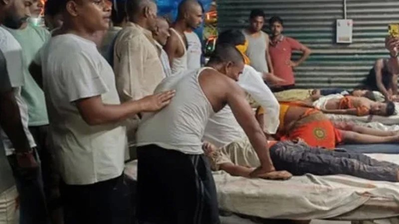 ভারতের গঙ্গা নদীতে নৌকা ডুবে ১৩ শিশুর প্রাণহানি