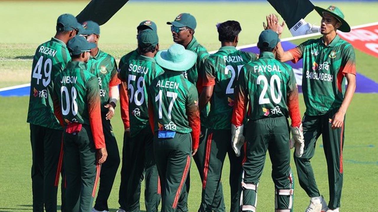 ভিসা জটিলতায় ওমান যাত্রা পেছাল বাংলাদেশের যুবাদের