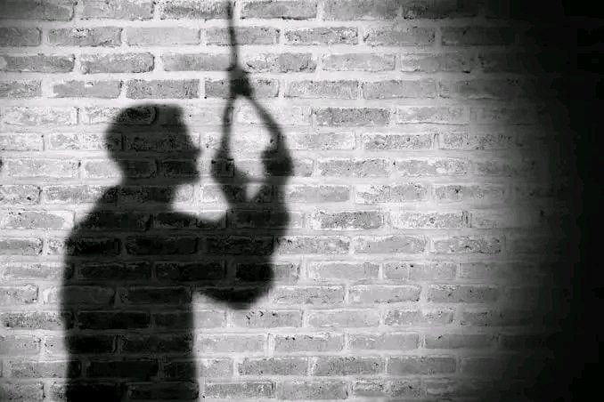 স্বামীর সাথে অভিমান করে স্ত্রীর আত্মহত্যা