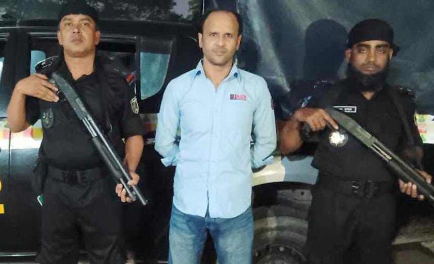 মোহাম্মদপুরে ৬ মামলার আসামি গ্রেপ্তার