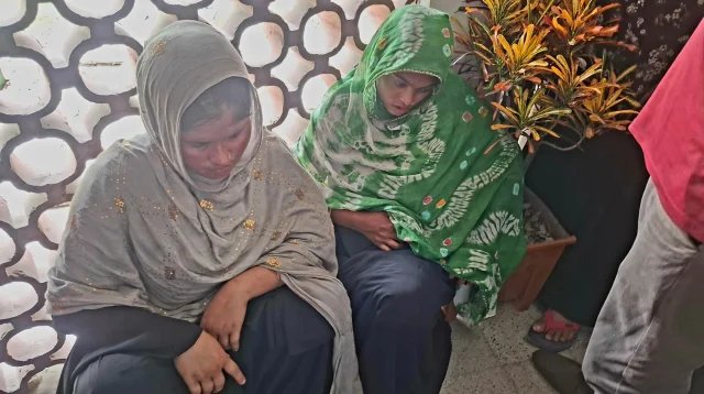 ময়মনসিংহে হাসপাতালে গলার চেইন চুরির সময় ২ নারী আটক